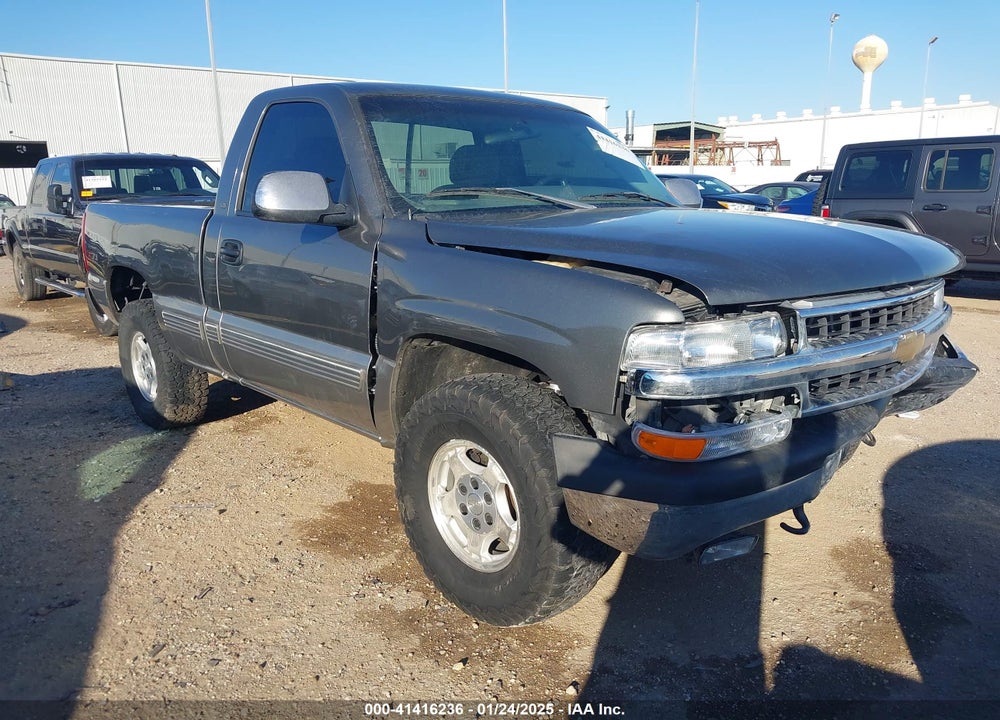 2000 CHEVROLET SILVERADO 1500 LS VIN: 1GCEK14T0YZ173115