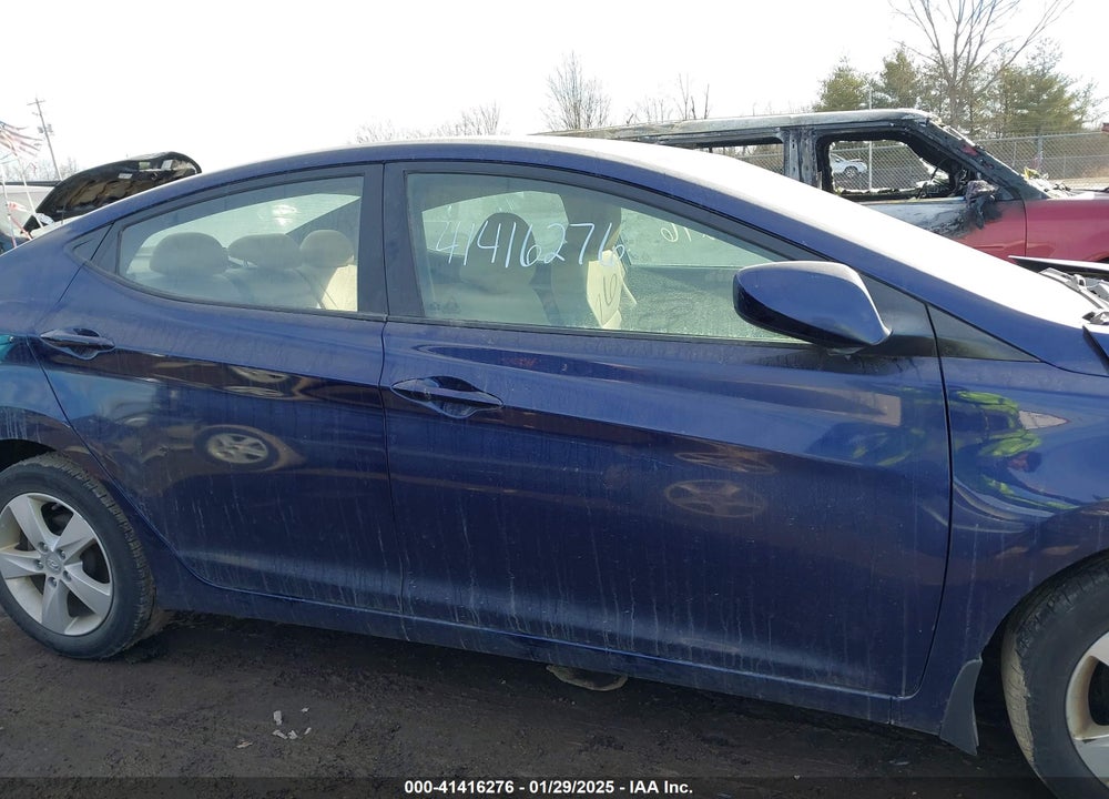 2013 HYUNDAI ELANTRA VIN: 5NPDH4AE5DH239984