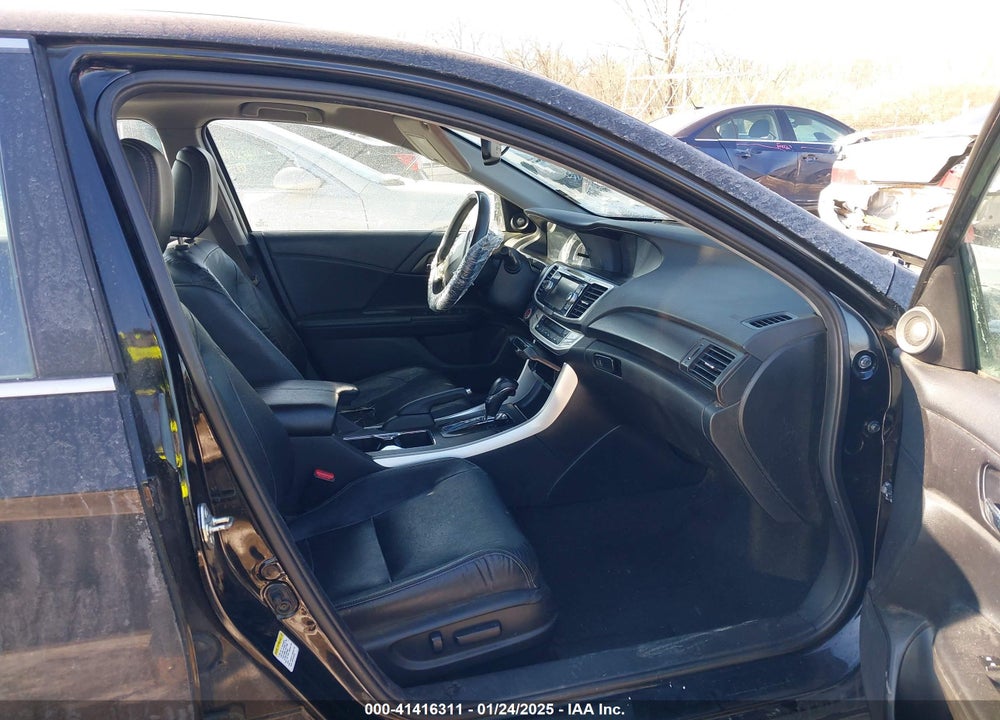 2015 HONDA ACCORD EX-L VIN: 1HGCR2F82FA197835