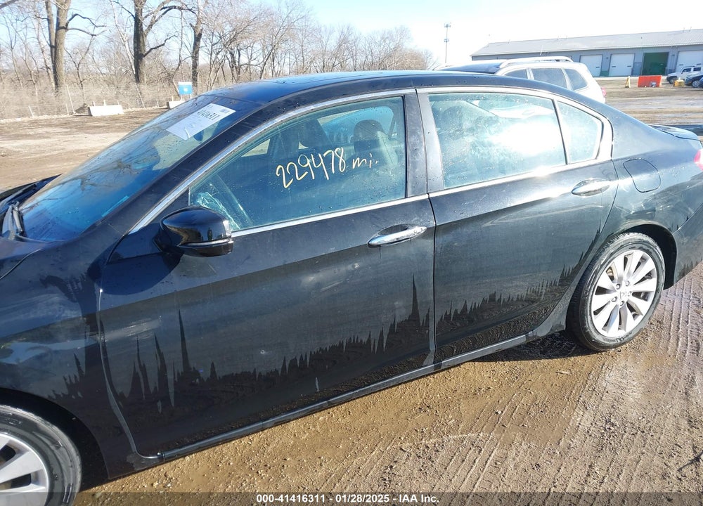 2015 HONDA ACCORD EX-L VIN: 1HGCR2F82FA197835