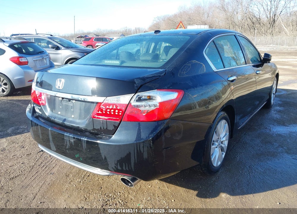 2015 HONDA ACCORD EX-L VIN: 1HGCR2F82FA197835