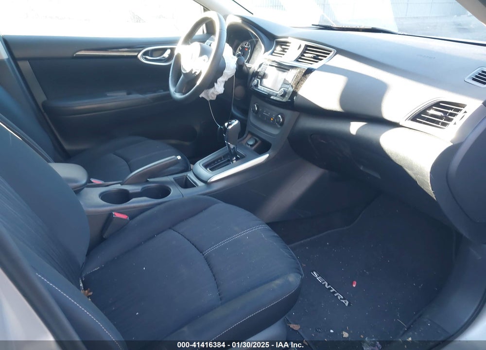 2017 NISSAN SENTRA VIN: 3N1AB7AP8HY371480