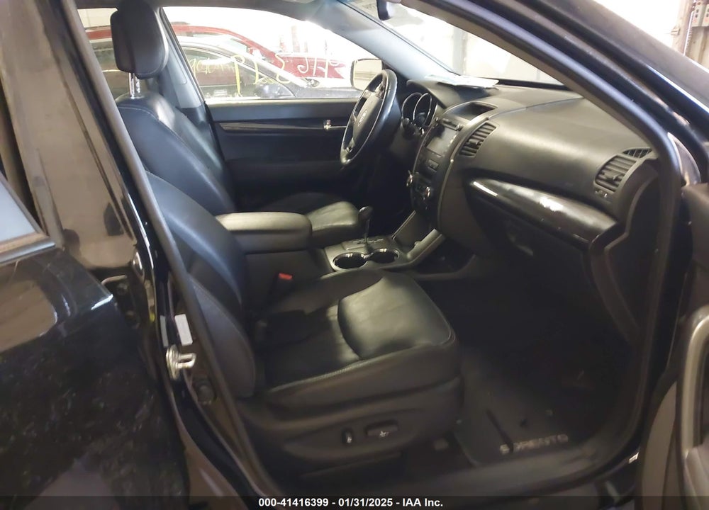 2013 KIA SORENTO EX VIN: 5XYKUDA63DG410184