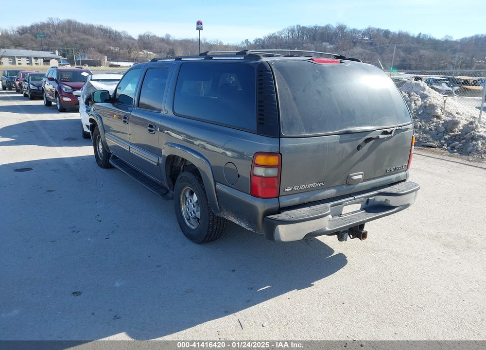 2002 CHEVROLET SUBURBAN 1500 LT VIN: 1GNEC16Z02J118305