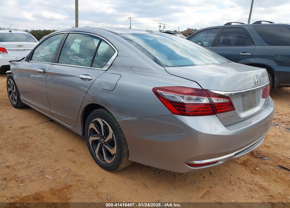 2017 HONDA ACCORD VIN: 1HGCR2F77HA162914