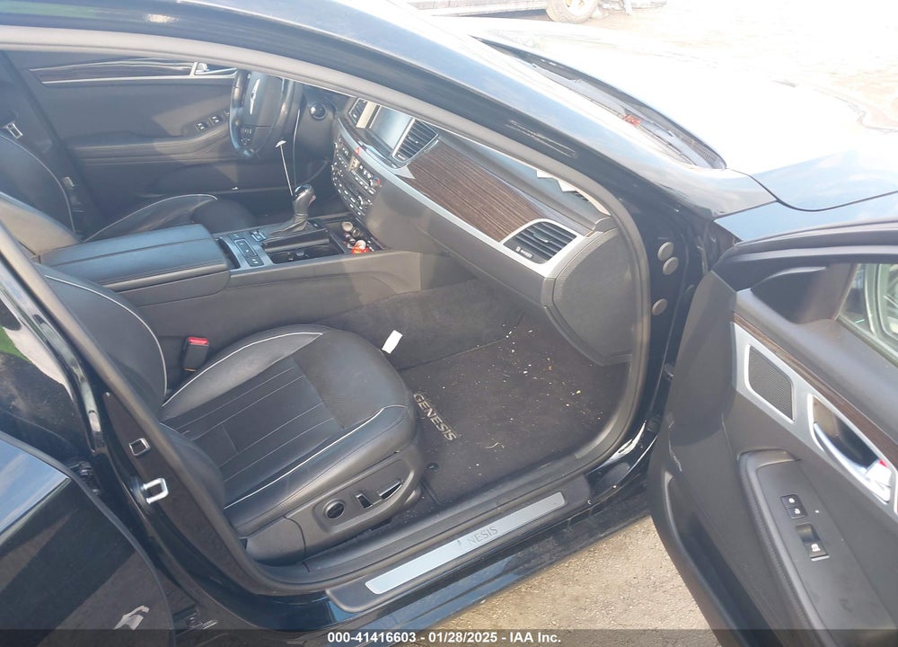 2015 HYUNDAI GENESIS VIN: KMHGN4JEXFU051178