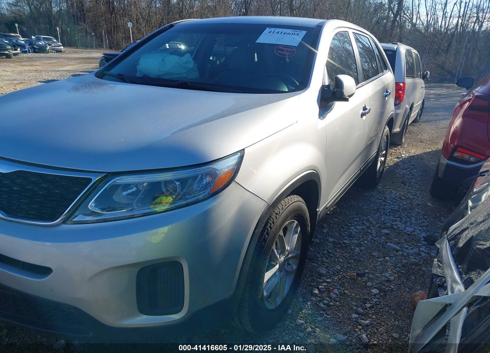 2015 KIA SORENTO LX VIN: 5XYKT3A65FG564606