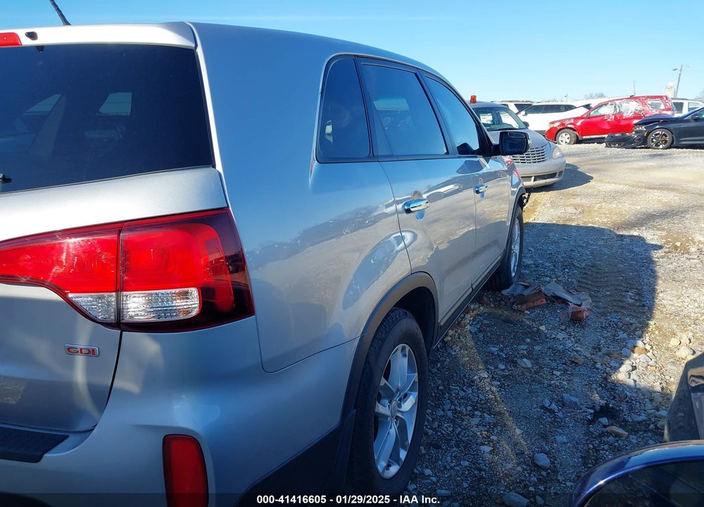 2015 KIA SORENTO LX VIN: 5XYKT3A65FG564606