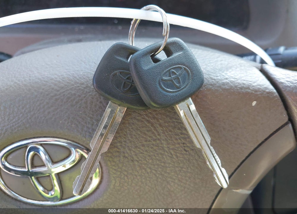 2005 TOYOTA CAMRY LE VIN: 4T1BE30K75U087985