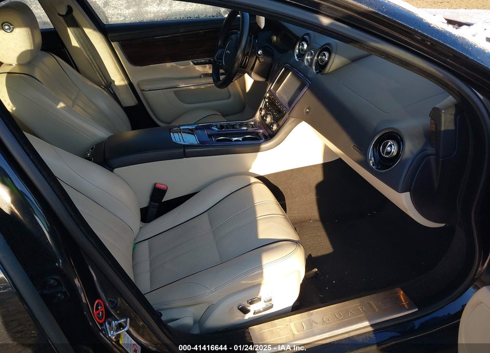 2012 JAGUAR XJ XJL PORTFOLIO VIN: SAJWA2GB0CLV25378