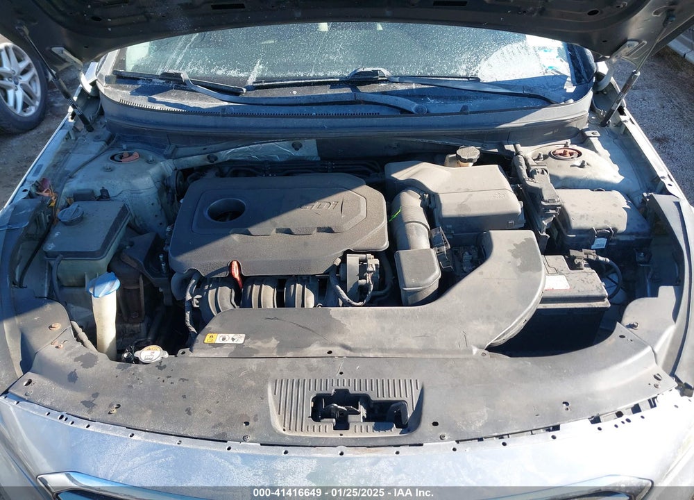 2015 HYUNDAI SONATA VIN: 5NPE24AF2FH025083