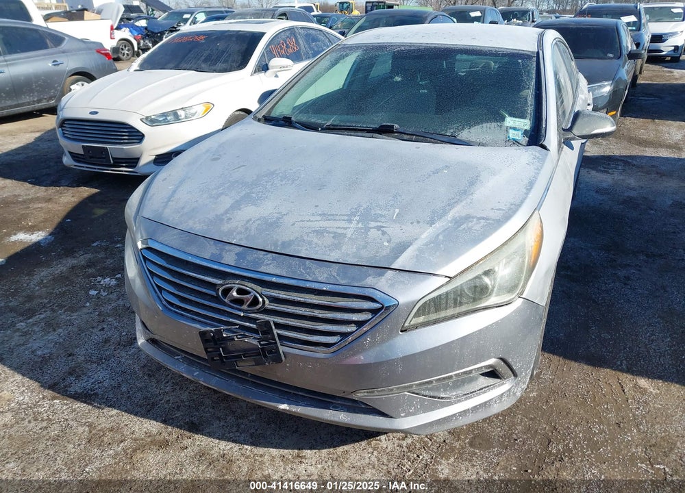 2015 HYUNDAI SONATA VIN: 5NPE24AF2FH025083