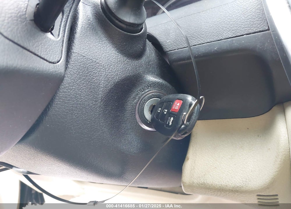 2017 TOYOTA CAMRY LE VIN: 4T1BF1FK3HU684127