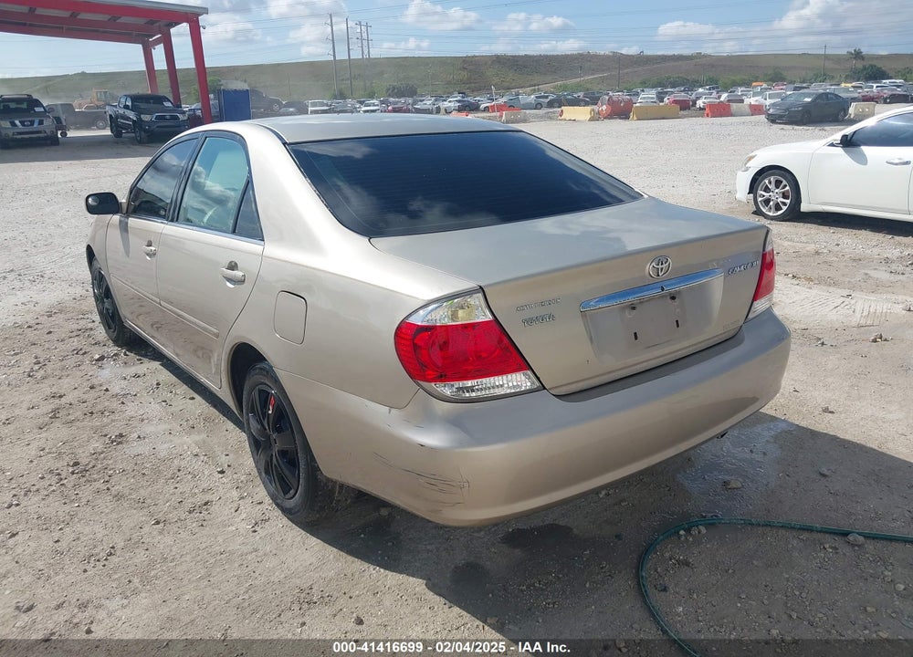 2005 TOYOTA CAMRY XLE VIN: 4T1BE32K35U574419