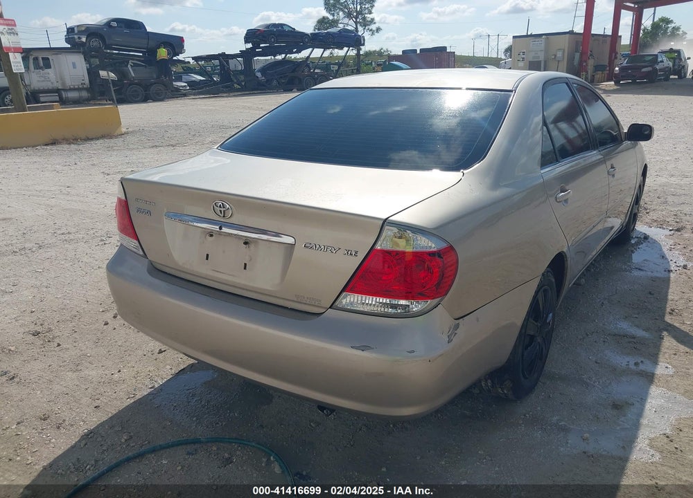 2005 TOYOTA CAMRY XLE VIN: 4T1BE32K35U574419