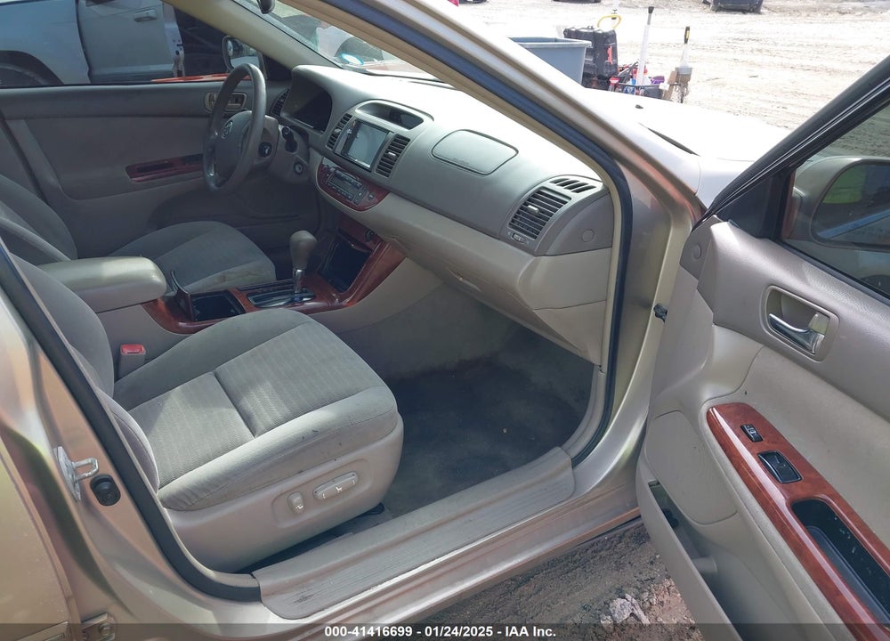 2005 TOYOTA CAMRY XLE VIN: 4T1BE32K35U574419