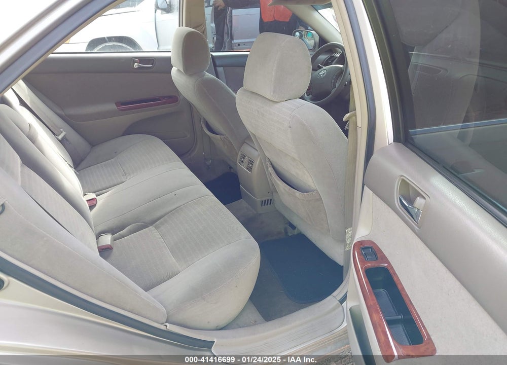 2005 TOYOTA CAMRY XLE VIN: 4T1BE32K35U574419
