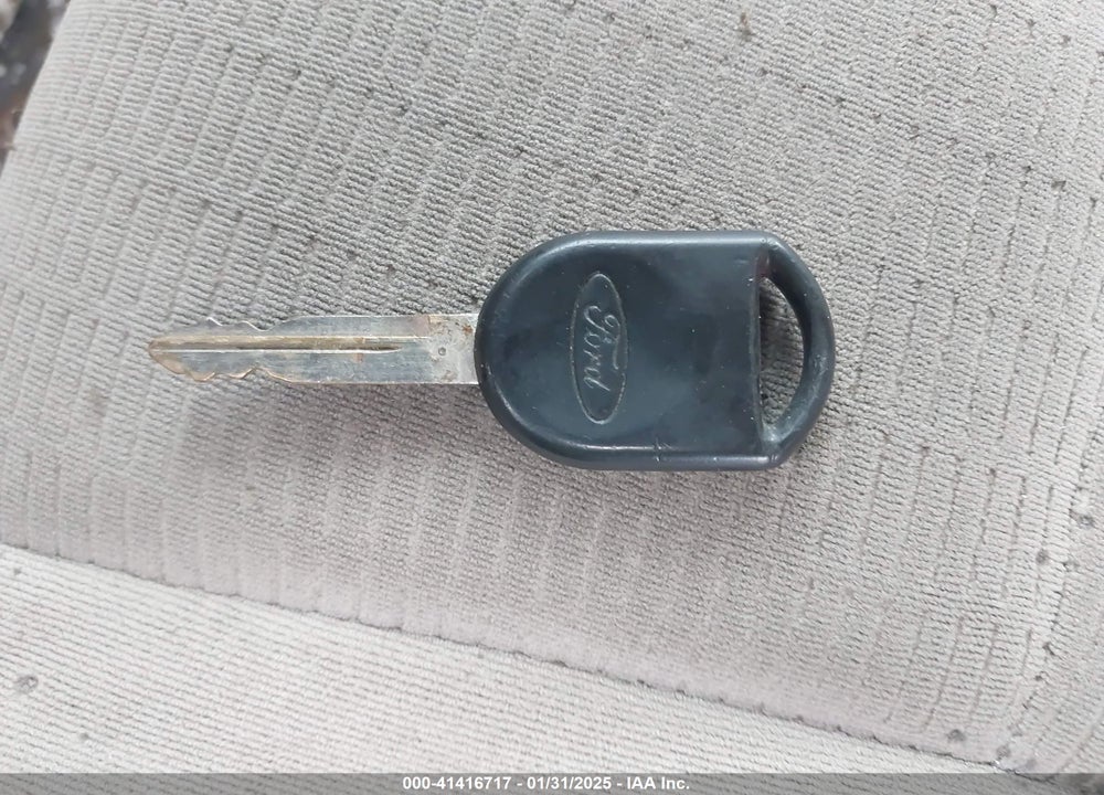 2006 FORD EXPLORER XLT VIN: 1FMEU73E86UB10060