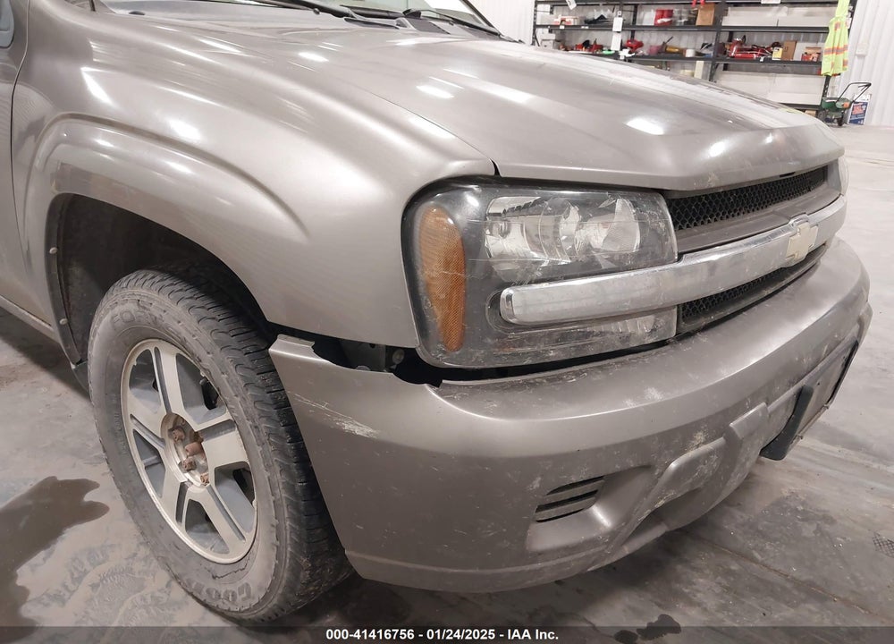 2005 CHEVROLET TRAILBLAZER LS VIN: 1GNDT13S252276498