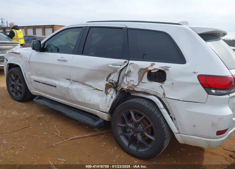 2021 JEEP GRAND CHEROKEE VIN: 1C4RJEBG0MC570239