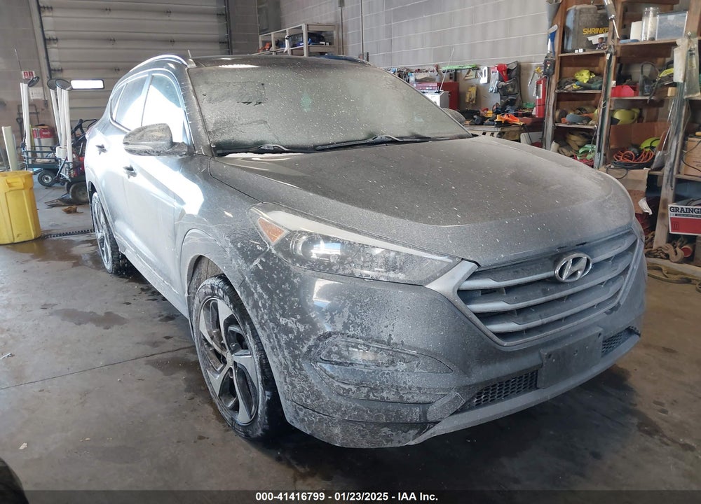 2017 HYUNDAI TUCSON VALUE VIN: KM8J3CA25HU555880