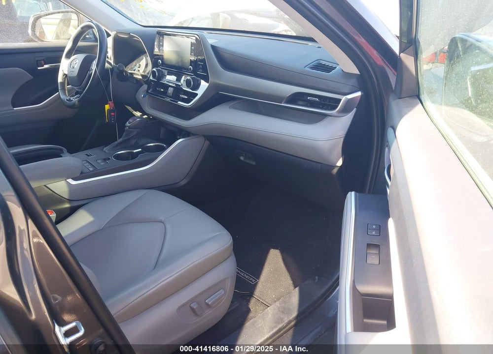2021 TOYOTA HIGHLANDER HYBRID XLE VIN: 5TDGBRCHXMS058246