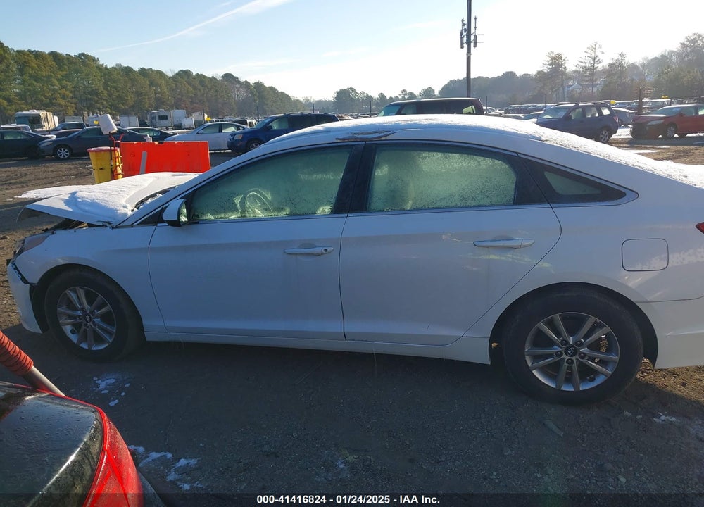 2016 HYUNDAI SONATA VIN: 5NPE24AF2GH395242