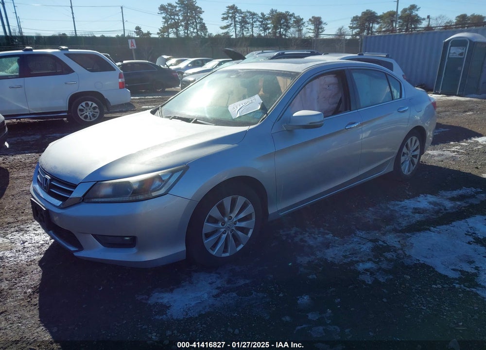 2015 HONDA ACCORD VIN: 1HGCR2F80FA132529