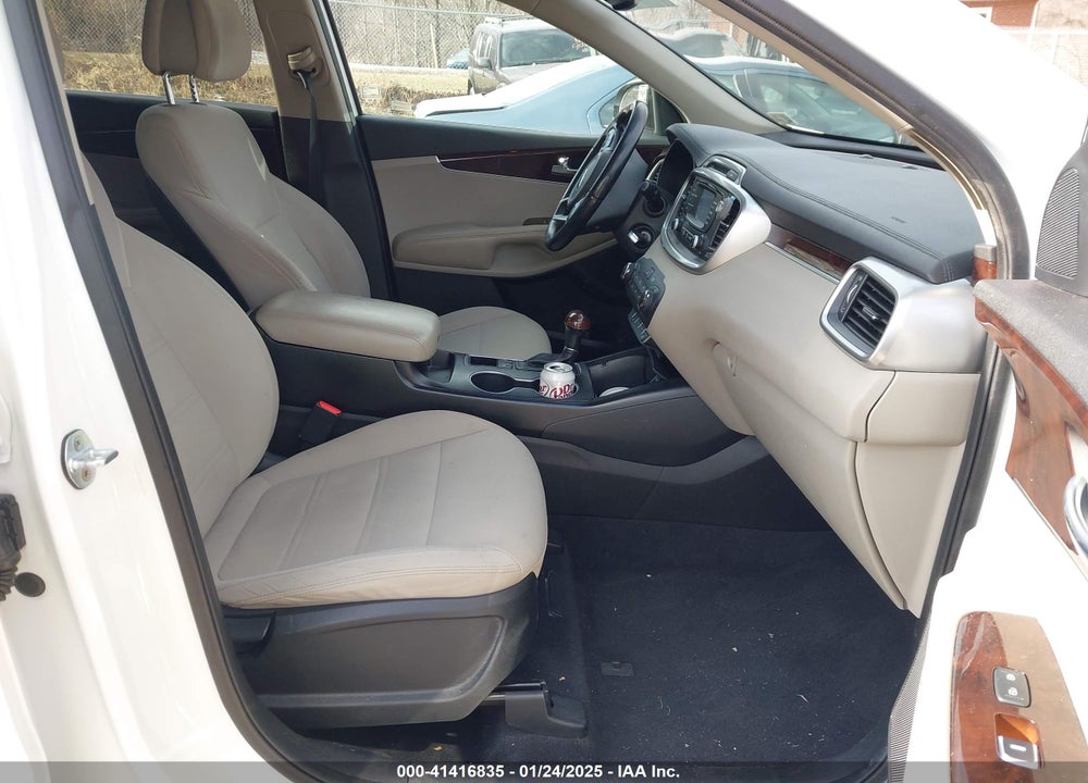 2016 KIA SORENTO 2.4L LX VIN: 5XYPG4A33GG172991