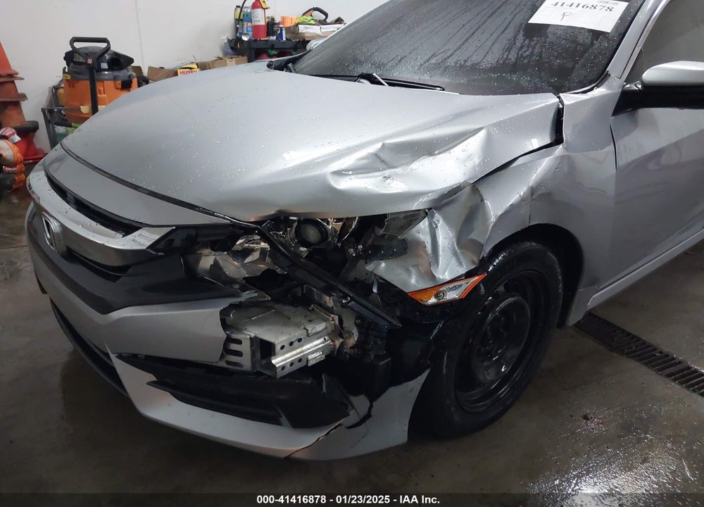 2018 HONDA CIVIC LX VIN: 19XFC2F50JE021293