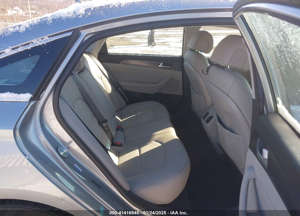 2016 HYUNDAI SONATA VIN: 5NPE34AF0GH325395