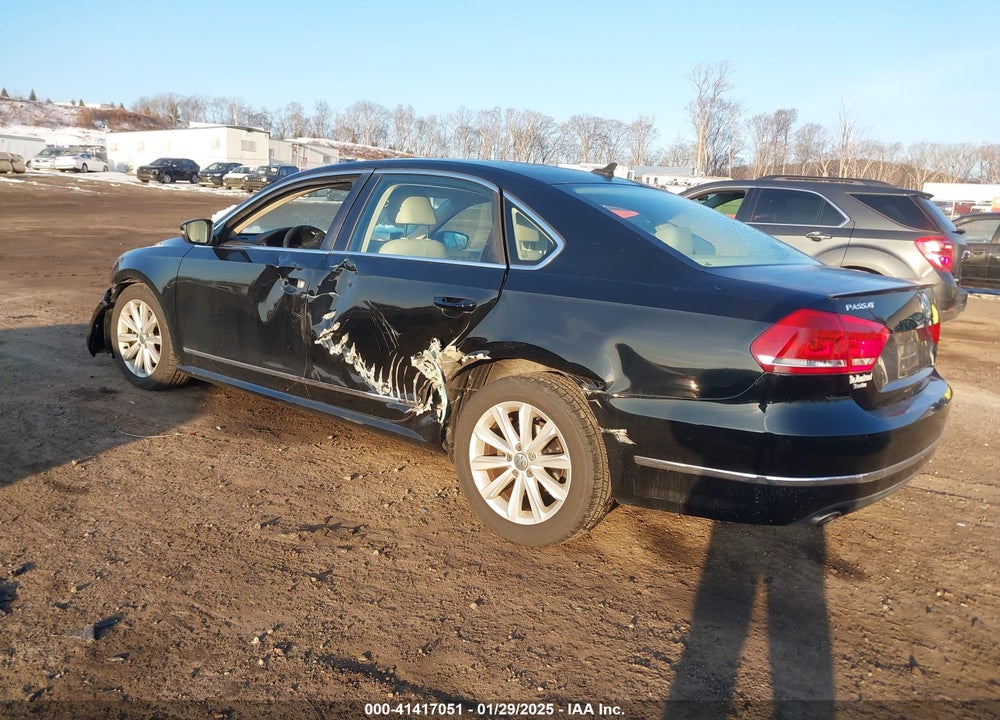 2013 VOLKSWAGEN PASSAT VIN: 1VWCH7A38DC144436