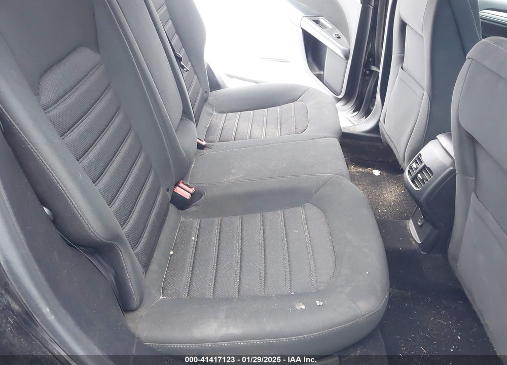 2019 FORD FUSION VIN: 3FA6P0T97KR260257