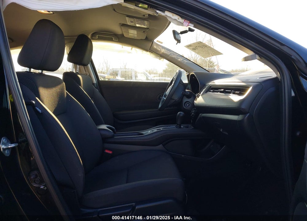2019 HONDA HR-V LX VIN: 3CZRU6H33KG705008