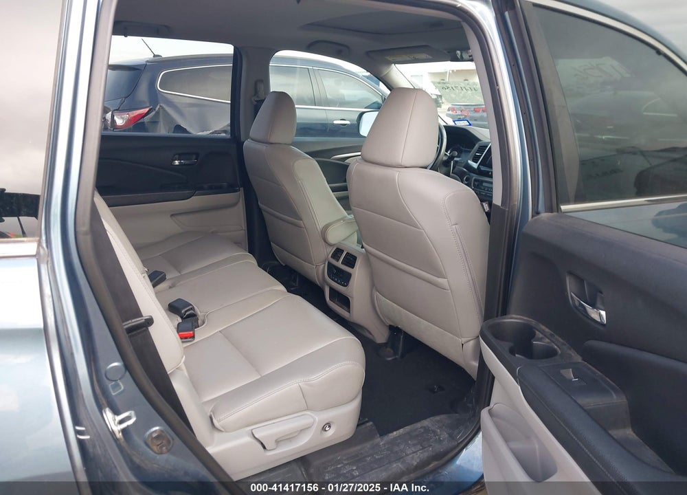 2017 HONDA PILOT EX-L VIN: 5FNYF5H58HB037017