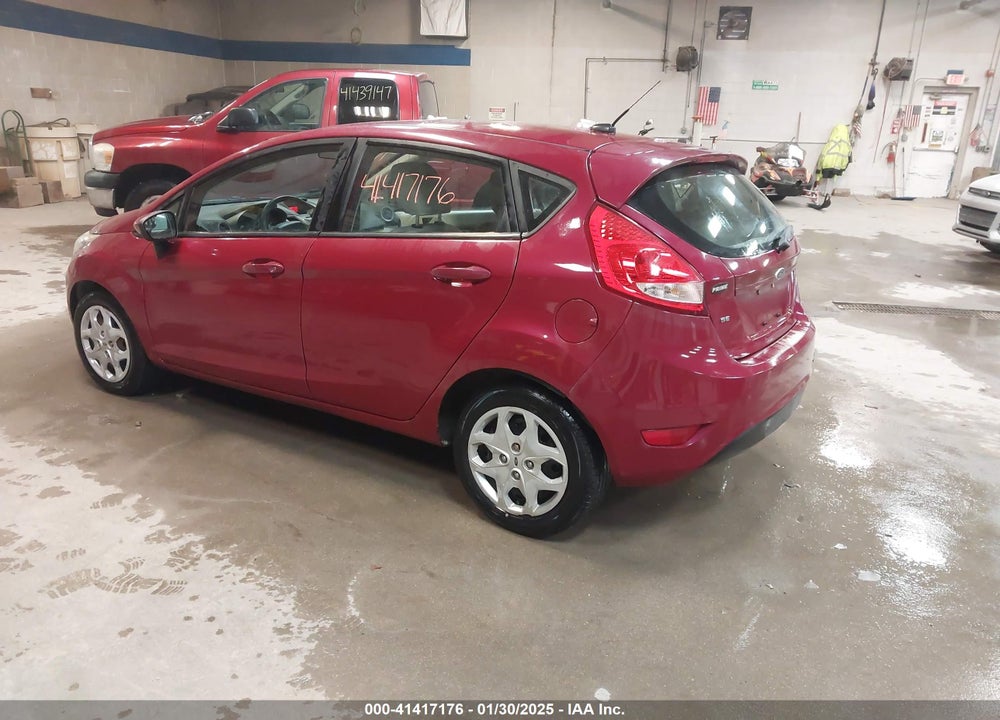 2011 FORD FIESTA VIN: 3FADP4EJ8BM209689