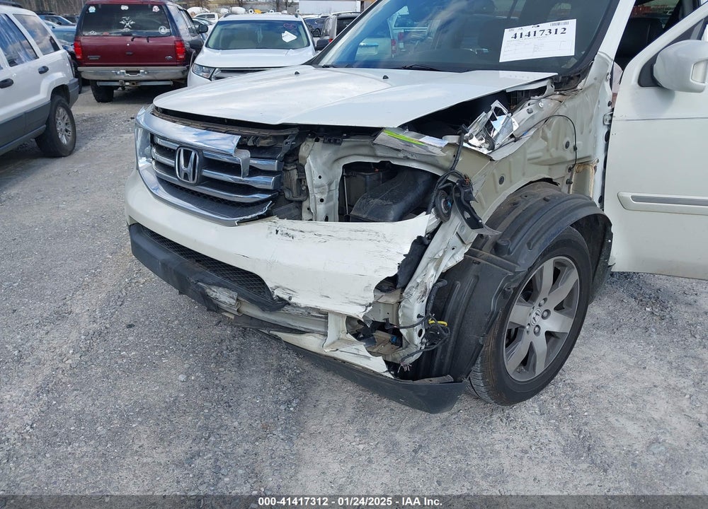 2014 HONDA PILOT TOURING VIN: 5FNYF3H99EB017555