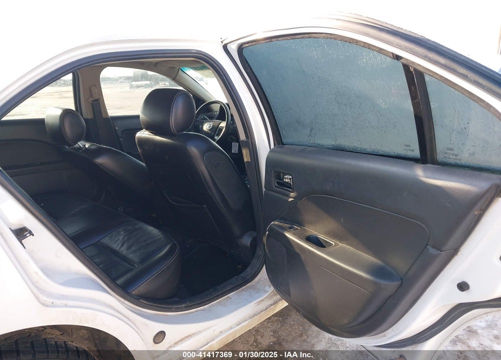2007 MERCURY MILAN VIN: 3MEHM08Z87R602230