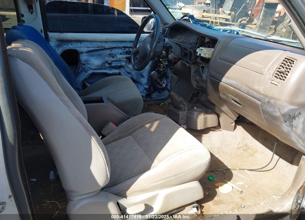 2000 TOYOTA TACOMA VIN: 5TEVL52N1YZ705114