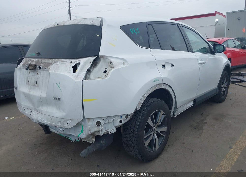 2018 TOYOTA RAV4 ADVENTURE/XLE VIN: 2T3WFREV5JW468630