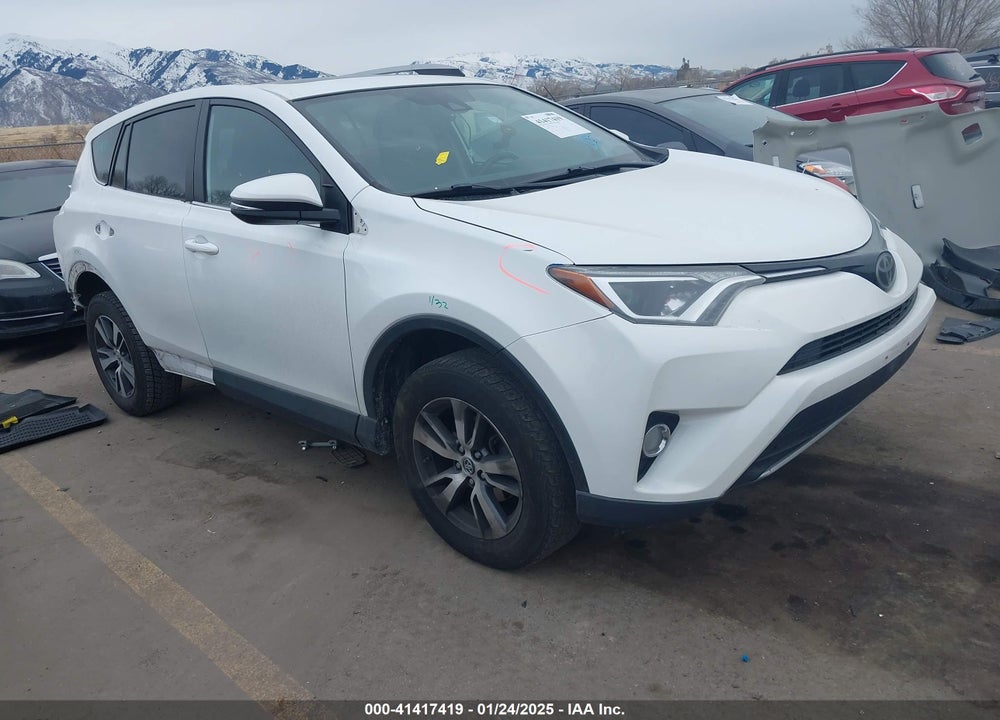 2018 TOYOTA RAV4 ADVENTURE/XLE VIN: 2T3WFREV5JW468630