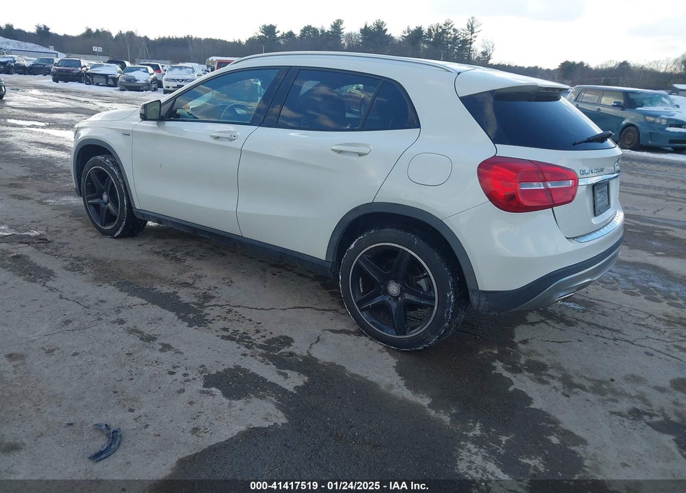 2015 MERCEDES-BENZ GLA 250 4MATIC VIN: WDCTG4GB2FJ037944