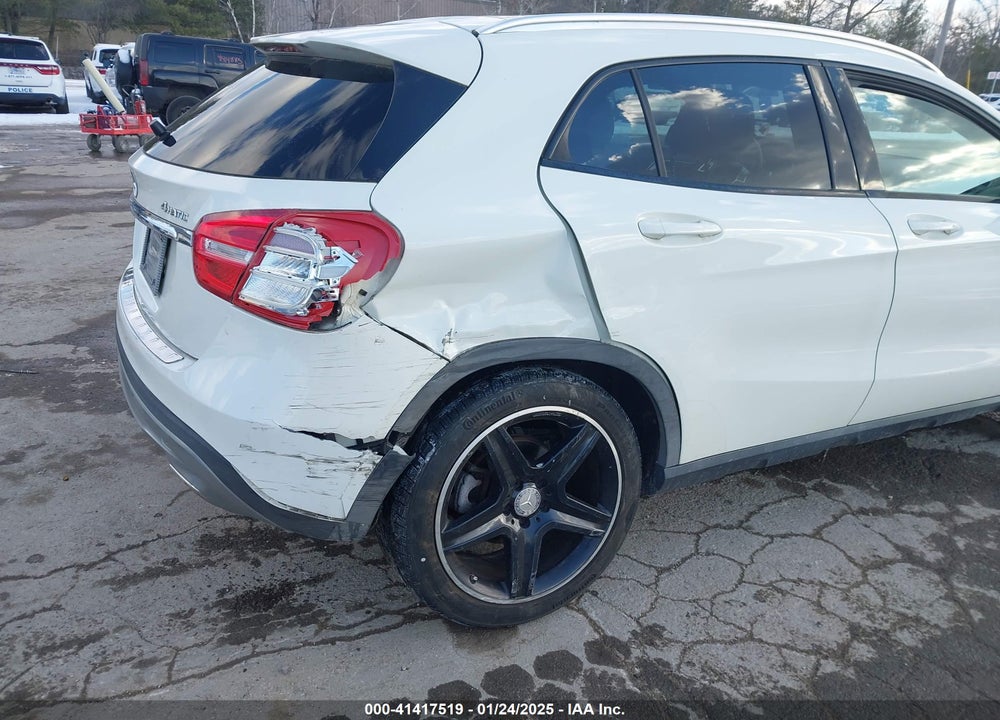 2015 MERCEDES-BENZ GLA 250 4MATIC VIN: WDCTG4GB2FJ037944