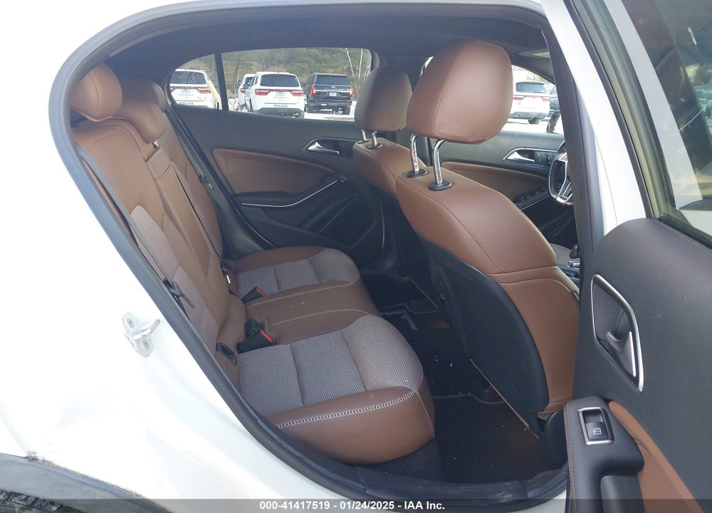 2015 MERCEDES-BENZ GLA 250 4MATIC VIN: WDCTG4GB2FJ037944