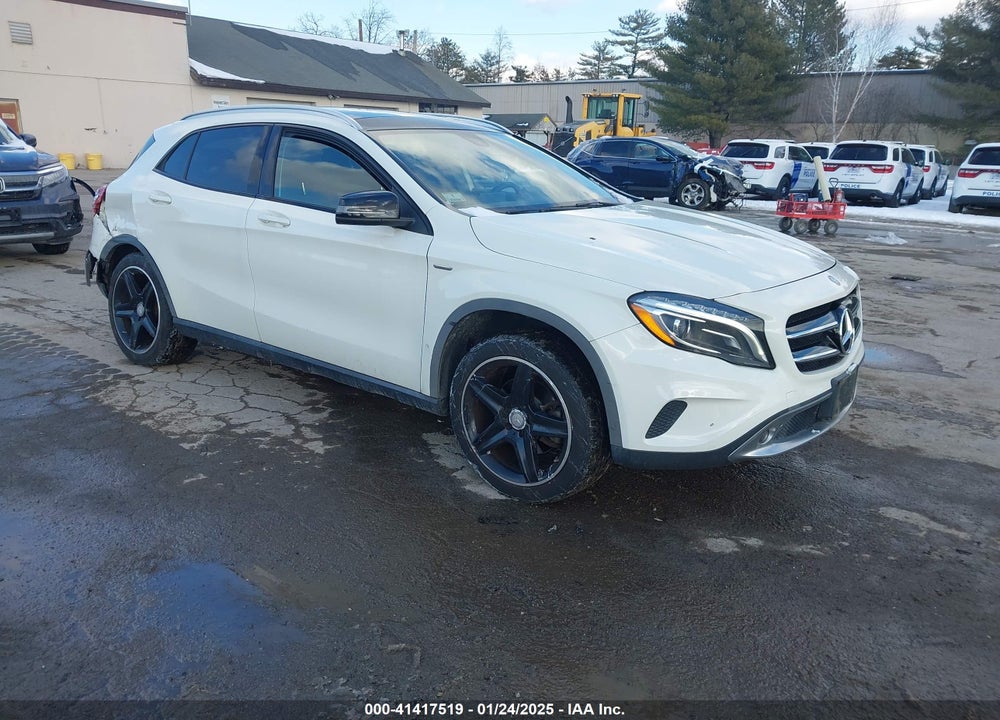 2015 MERCEDES-BENZ GLA 250 4MATIC VIN: WDCTG4GB2FJ037944