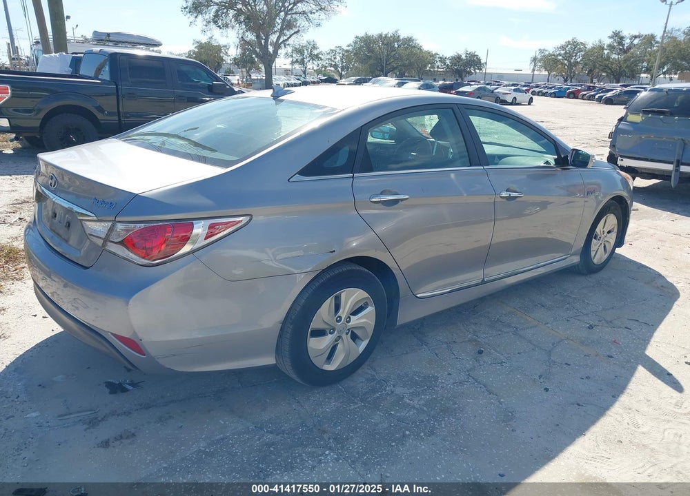 2014 HYUNDAI SONATA HYBRID VIN: KMHEC4A4XEA114364