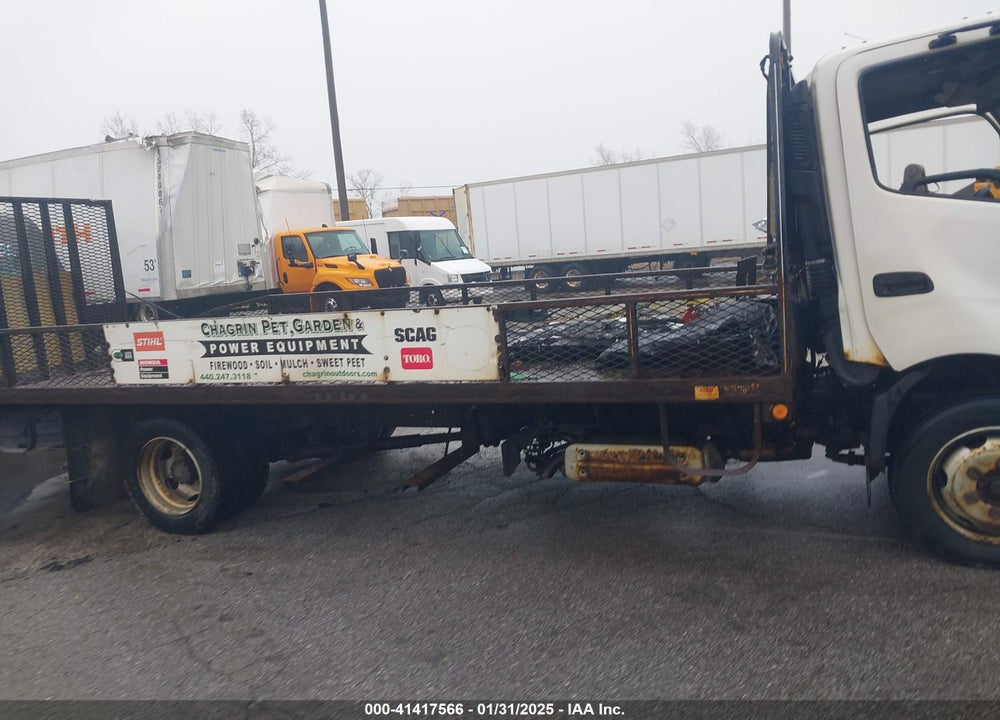 2017 HINO XJC740/XFC740 VIN: JHHSDM2H1HK004613