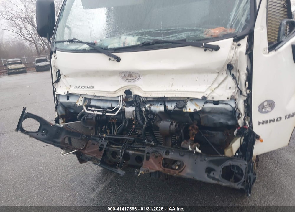 2017 HINO XJC740/XFC740 VIN: JHHSDM2H1HK004613