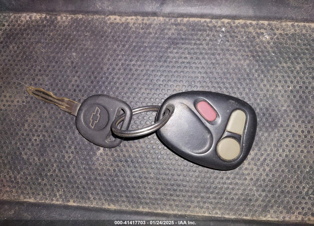 2000 CHEVROLET SILVERADO 1500 VIN: 2GCEK19T2Y1409278