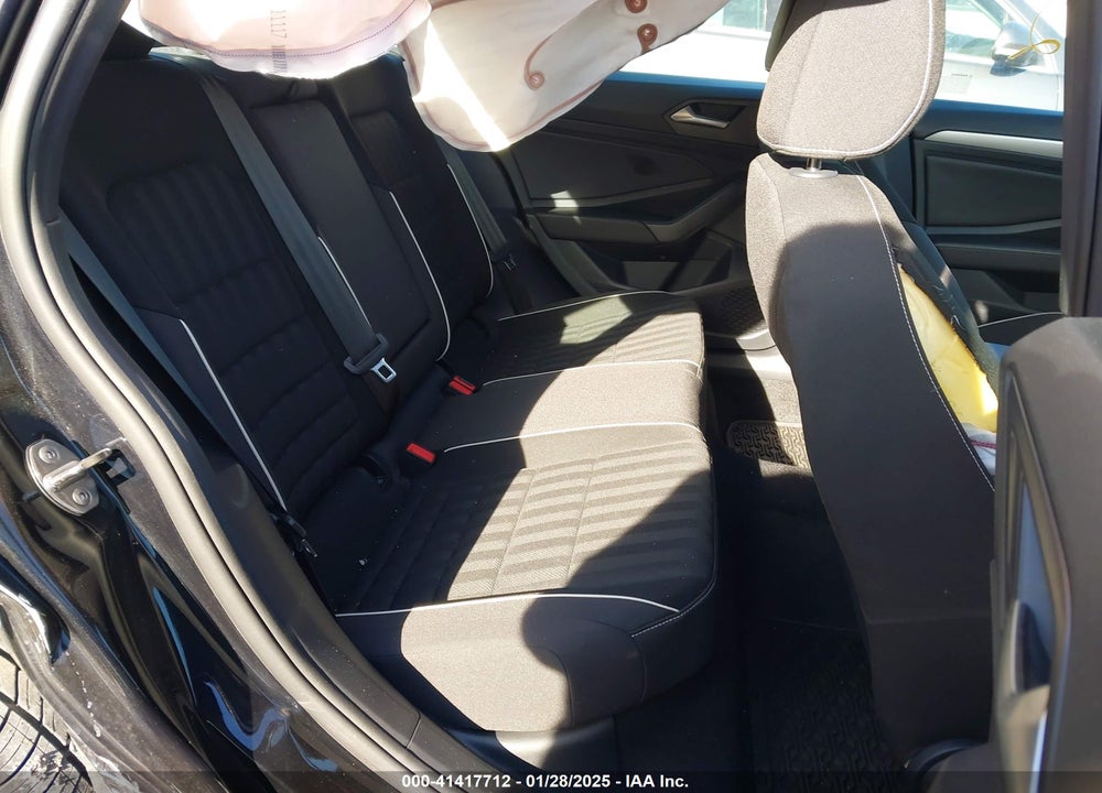 2024 VOLKSWAGEN JETTA VIN: 3VWBM7BUXRM051387